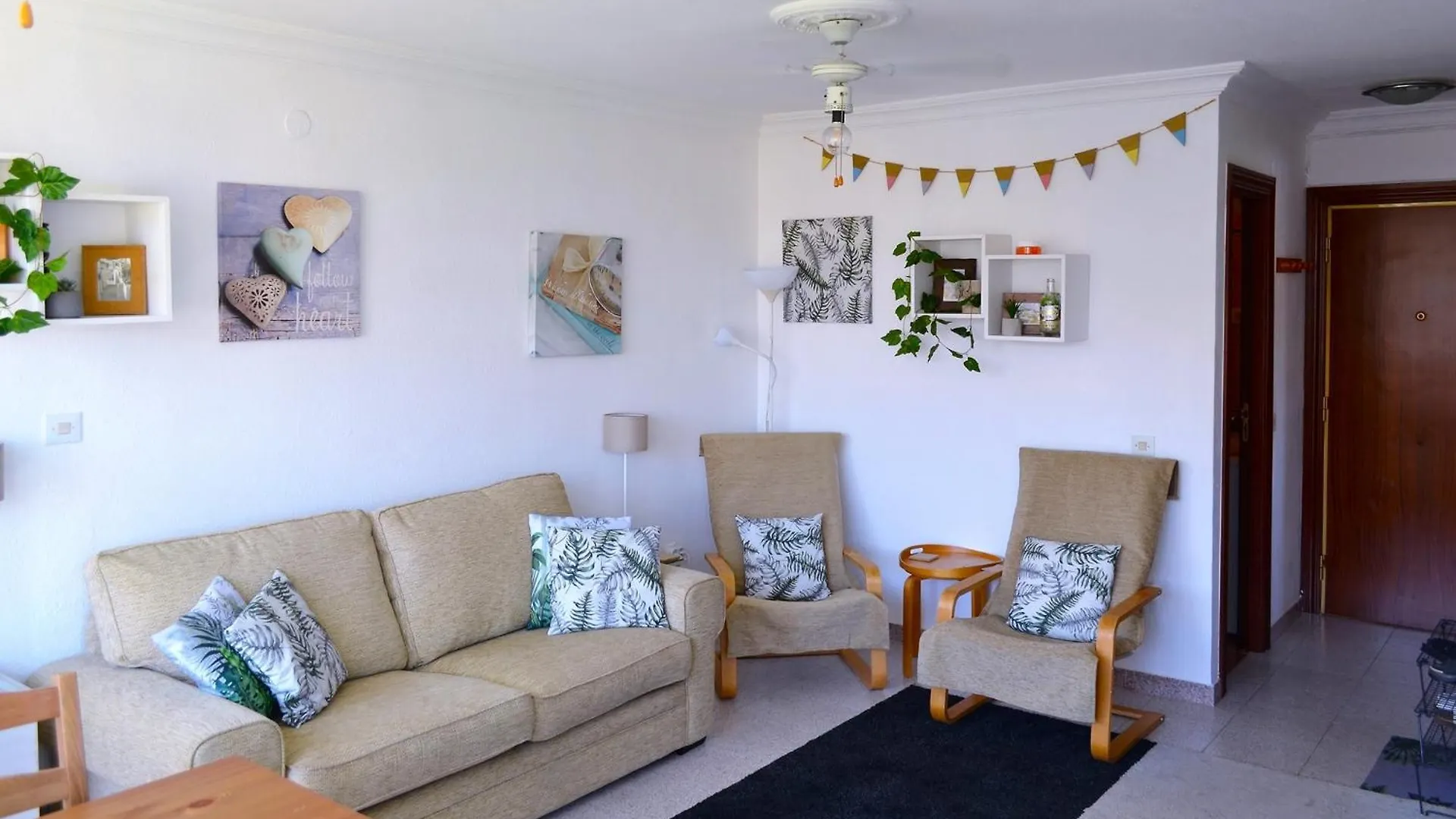 Spacious 1 Bedroom Apartment, Beach Front, Torrox Costa