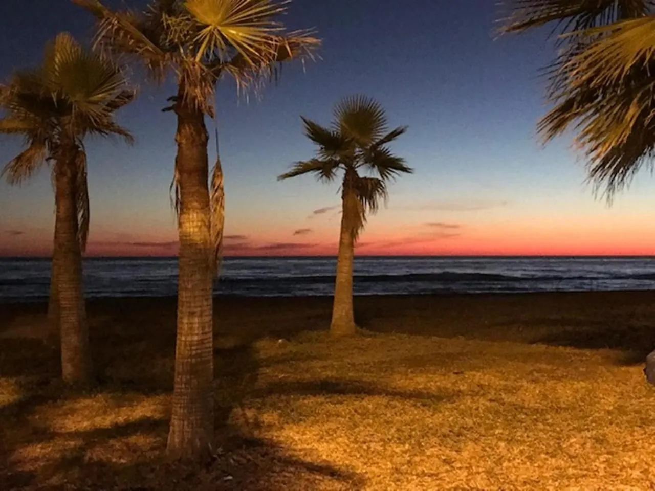 Spacious 1 Bedroom Apartment, Beach Front, Torrox Costa