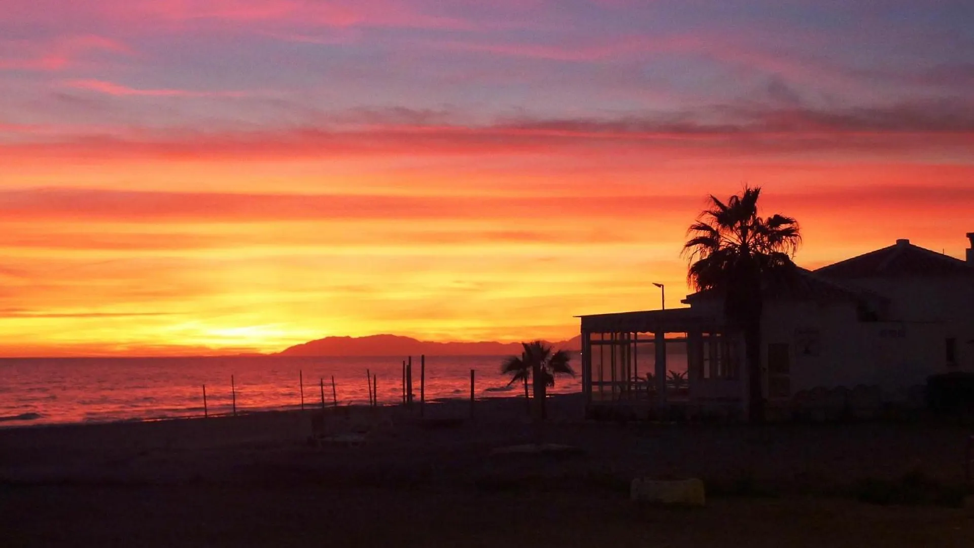 Appartamento Spacious 1 Bedroom Apartment, Beach Front, Torrox Costa