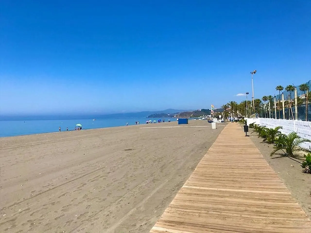 Spacious 1 Bedroom Apartment, Beach Front, Torrox Costa Apartman